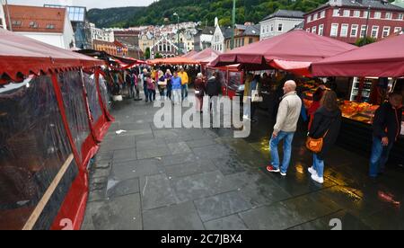 Fischmarkt (Fisketorget), Bergen, Norwegen Stockfoto