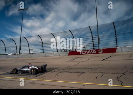 Newton, Iowa, USA. Juli 2020. WILL POWER (12) von Toowoomba, Australien, übt für die Iowa INDYCAR 250 auf dem Iowa Speedway in Newton, Iowa. Quelle: Walter G Arce SR Grindstone Medi/ASP/ZUMA Wire/Alamy Live News Stockfoto