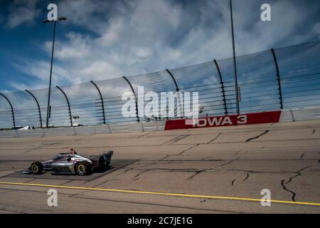 Newton, Iowa, USA. Juli 2020. WILL POWER (12) von Toowoomba, Australien, übt für die Iowa INDYCAR 250 auf dem Iowa Speedway in Newton, Iowa. Quelle: Walter G Arce SR Grindstone Medi/ASP/ZUMA Wire/Alamy Live News Stockfoto