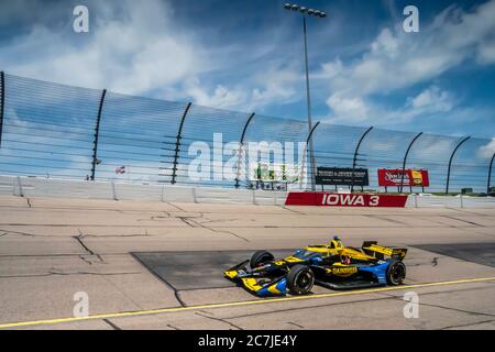 Newton, Iowa, USA. Juli 2020. ZACH VEACH (26) aus den Vereinigten Staaten praktiziert für die Iowa INDYCAR 250 auf dem Iowa Speedway in Newton, Iowa. Quelle: Walter G Arce SR Grindstone Medi/ASP/ZUMA Wire/Alamy Live News Stockfoto