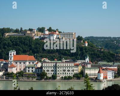 Blick auf die Altstadt und Fests Oberhaus, Passau, Bayern, Deutschland Stockfoto