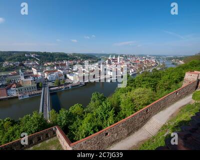 Blick auf die Altstadt vom Fests Oberhaus, Passau, Bayern, Deutschland Stockfoto