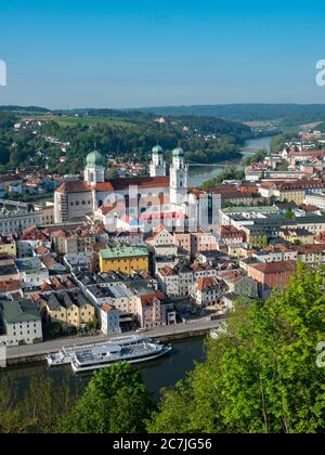 Blick auf die Altstadt vom Fests Oberhaus, Passau, Bayern, Deutschland Stockfoto