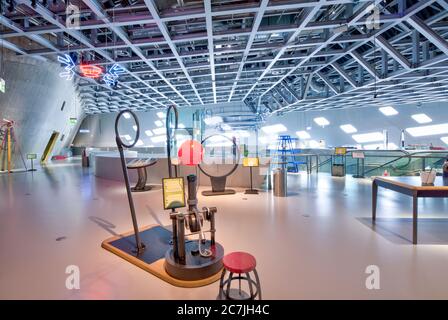 Phaeno, Museum, Wissenschaftszentrum, Zaha Hadid, Innenarchitektur, Wolfsburg, Niedersachsen, Deutschland, Europa Stockfoto