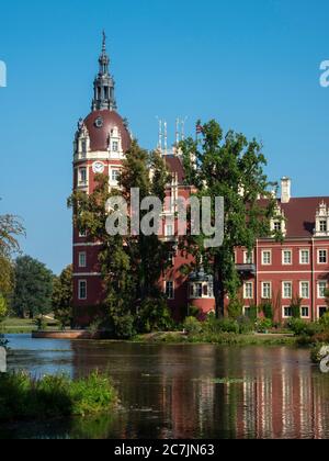 Neues Schloss, Muskauer Park, UNESCO-Weltkulturerbe, Bad Muskau, Oberlausitz, Sachsen, Deutschland Stockfoto