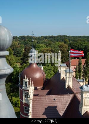 Neues Schloss, Blick vom Turm, Muskauer Park, UNESCO Weltkulturerbe, Bad Muskau, Oberlausitz, Sachsen, Deutschland Stockfoto