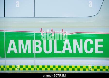 Perth, Australien: 26. November 2017: Nahaufnahme eines Krankenwagen-Transporters für erste-Hilfe-Notfälle in Australien. Stockfoto