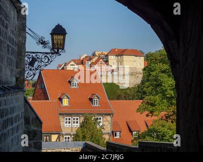 Blick vom Schloss auf Munzenberg, Quedlinburg, UNESCO Weltkulturerbe, Sachsen-Anhalt, Deutschland Stockfoto