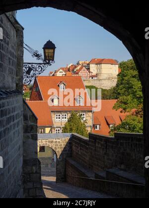 Blick vom Schloss auf Munzenberg, Quedlinburg, UNESCO Weltkulturerbe, Sachsen-Anhalt, Deutschland Stockfoto