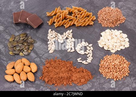 Verschiedene Zutaten Magnesium, Vitamine, Ballaststoffe und Mineralien. Gesund gesunde Ernährung Stockfoto