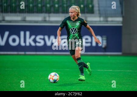 Wolfsburg, 16. Oktober 2019: Pernille Harder vom VfL Wolfsburg im Einsatz während eines Fußballspieles der UEFA Women's Champions League. Stockfoto