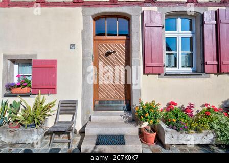 Hausfassade, Haustür, Fachwerk, Altstadt, Weissenburg, Franken, Bayern, Deutschland Stockfoto