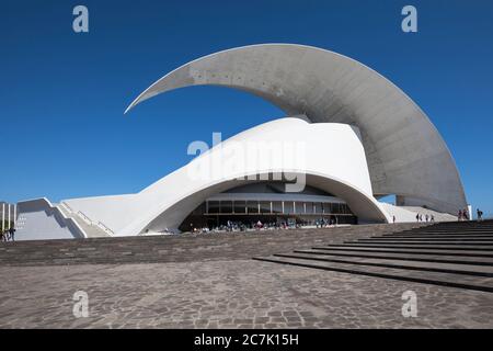 Auditorium vom Architekten Santiago Calatrava, Kongress- und Konzertsaal, Santa Cruz de Tenerife, Teneriffa, Kanarische Inseln, Spanien Stockfoto