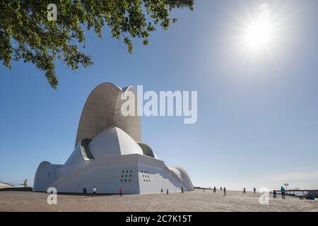 Auditorium vom Architekten Santiago Calatrava, Kongress- und Konzertsaal, Santa Cruz de Tenerife, Teneriffa, Kanarische Inseln, Spanien Stockfoto