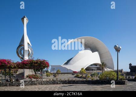 Auditorium vom Architekten Santiago Calatrava, Kongress- und Konzertsaal, Santa Cruz de Tenerife, Teneriffa, Kanarische Inseln, Spanien Stockfoto