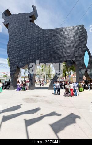 Eingang, El Toro de Osborne, La Feria de Primavera, Kutsche, El Puerto de Santa Maria, Andalusien, Spanien, Europa Stockfoto