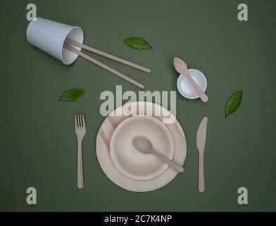 Keine verschwendefreien Essutensilien. Overhead-Aufnahme mit Kopierplatz. Stockfoto