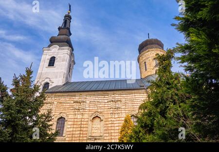 Kloster Sisatovac (Šišatovac), serbisch-orthodoxes Kloster, erbaut im 13. Jahrhundert in der Region Srem der Vojvodina in Serbien Stockfoto