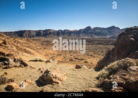 Blick auf den Calderarand vom Aussichtspunkt Minas de San Jose, Caldera de las Canadas, Nationalpark El Teide, UNESCO-Weltkulturerbe, Teneriffa, Kanarische Inseln, Spanien Stockfoto