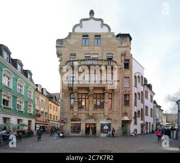 Freiburg, Baden-Württemberg, Deutschland, Haus in der Löwenstraße im Jugendstil von Arthur Levi, Hauptquartier der Heilsarmee in Freiburg im Breisgau. Stockfoto