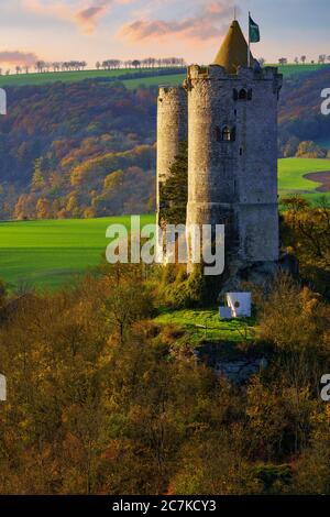 Blick von der Rudelsburg auf die Burg Saaleck bei Saaleck, an der Romanik, Bad Kösen, Burgenlandkreis, Sachsen-Anhalt, Deutschland Stockfoto