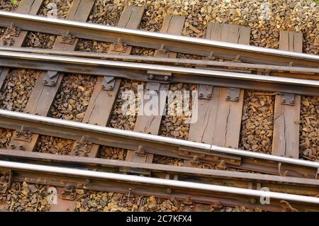 Nahaufnahme der Holzschienen eines Trainieren Stockfoto