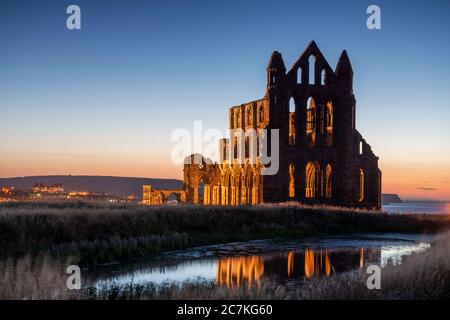 Gotische Ruinen von Whitby Abbey, North Yorkshire, England Stockfoto