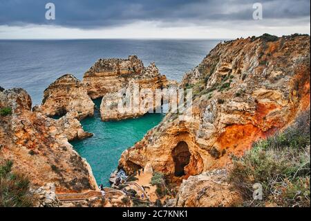 Europa, Portugal, Algarve, Litoral, Barlavento, Felsalgarve, Faro District, Lagos, Ponta da Piedade, Lagune mit Treppenzugang, Traumweg Stockfoto