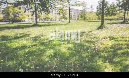 Leben, leben und arbeiten Sie modern in München, der bayerischen Landeshauptstadt an der Isar. Stockfoto