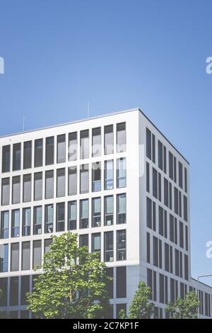 Leben, leben und arbeiten Sie modern in München, der bayerischen Landeshauptstadt an der Isar. Stockfoto