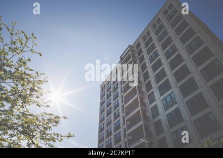 Leben, leben und arbeiten Sie modern in München, der bayerischen Landeshauptstadt an der Isar. Stockfoto