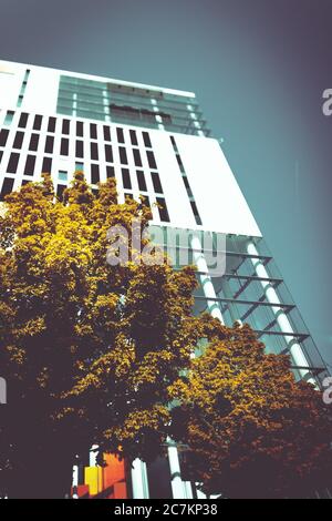 Leben, leben und arbeiten Sie modern in München, der bayerischen Landeshauptstadt an der Isar. Stockfoto