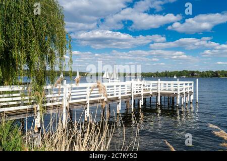 Berlin, Wannsee, Anlegestelle, Segelboote Stockfoto