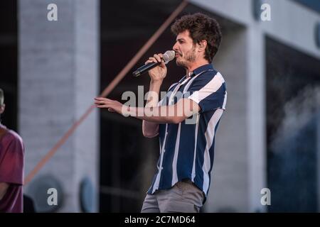 Miki Núñez Auftritt in Anella Olímpica, Barcelona 8. Juli. 2020. Fotograf: Ale Espaliat Stockfoto