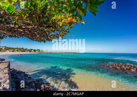 Roches Noires Strand in Saint-Gilles-Les-Bains von seiner Promenade aus gesehen Stockfoto