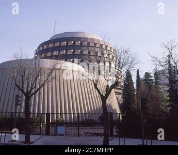 AUSSENANSICHT DES TRIBUNALS CONSTITUCIONAL. AUTOR: BONET CASTELLANA ANTONIO. Ort: TRIBUNAL CONSTITUCIONAL. MADRID. SPANIEN. Stockfoto