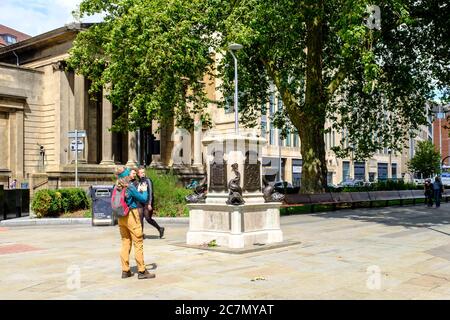 Leerer Sockel im Stadtzentrum von Bristol, früher Sitz einer Statue des Sklavenhändlers Edward Colston Stockfoto