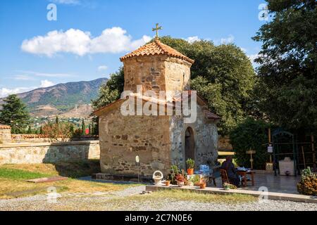 Alte Kirche des heiligen Nino in Samtawro Kloster, Mzcheta, Georgien Stockfoto