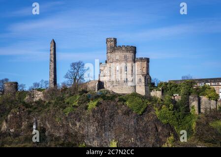 Blick auf das politische Märtyrerdenkmal in Old Calton Burial Ground auf Calton Hill in Edinburgh, der Hauptstadt Schottlands, Teil des Vereinigten Königreichs Stockfoto