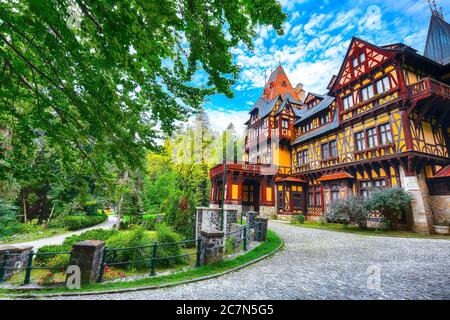 Schloss Pelisor Sommerresidenz in Sinaia, Teil des Komplexes als Schloss Peles. Sinaia, Kreis Prahova, Rumänien Stockfoto