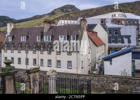 Blick vom New Calton Grabhügel an den südöstlichen Hängen des Calton Hill in Edinburgh, der Hauptstadt Schottlands, Teil des Vereinigten Königreichs Stockfoto