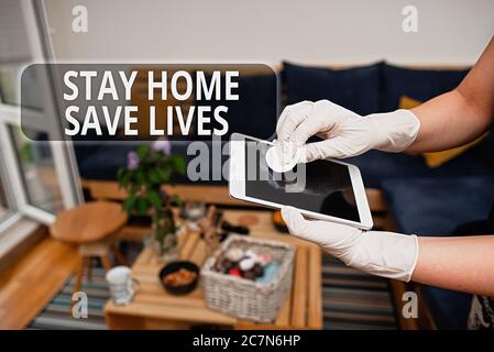 Handschrift Text Schreiben Aufenthalt zu Hause Leben retten. Konzeptfoto verringert die Anzahl der infizierten Patienten, indem das Haus nicht Kontamination in e verlassen Stockfoto