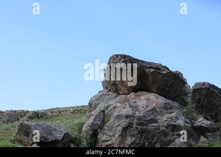 Dorf Landschaft unter Bergen in Haripur Hazara Division der KPK Provinz Pakistan Stockfoto