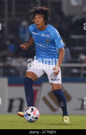 Yokohama, Japan. Juli 2020. Shunsuke Nakamura (Yokohama FC) Fußball: 2020 J1 Liga-Spiel zwischen Yokohama FC 1-5 Kawasaki Frontale im Nippatsu Mitsuzawa Stadium in Yokohama, Japan . Quelle: AFLO/Alamy Live News Stockfoto