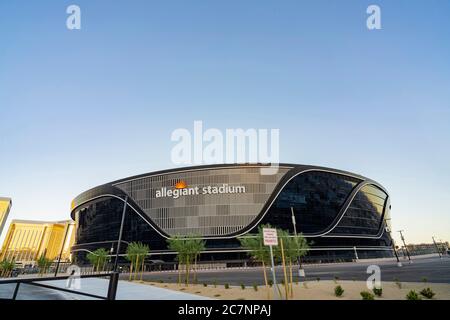 Las Vegas, 17. JUL 2020 - Sonnenuntergang Blick auf das fertige Allegiant Stadion Stockfoto