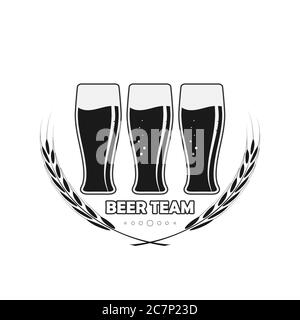 Drei Gläser Bier mit dem Words BEER TEAM für Aufkleber, Banner, Logos, Aufkleber und Design. Farbvektordarstellung. Farbe einfache Vektor-illus Stock Vektor