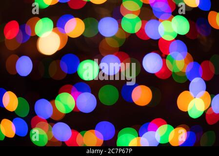 Defokussierte abstrakte mehrfarbige Bokeh Lichter Hintergrund. Urlaubskonzept. Stockfoto