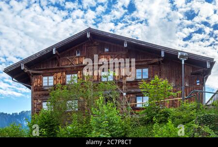 Altes Holzhaus in Pfronten, Allgäu, Allgau, Bayern, Deutschland, Europa Stockfoto