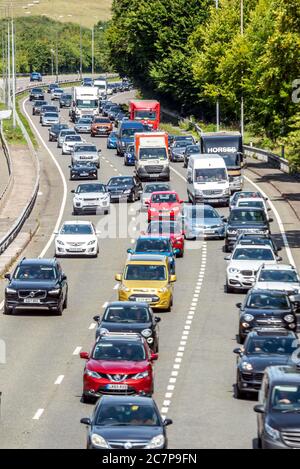 Brighton UK 18. Juli 2020: Staus auf der A23 kommen am Samstagmorgen nach Brighton. Stockfoto