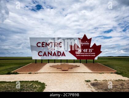 Longitudinal Centre of Canada Zeichen, östlich von Winnipeg, Manitoba, Kanada. Stockfoto